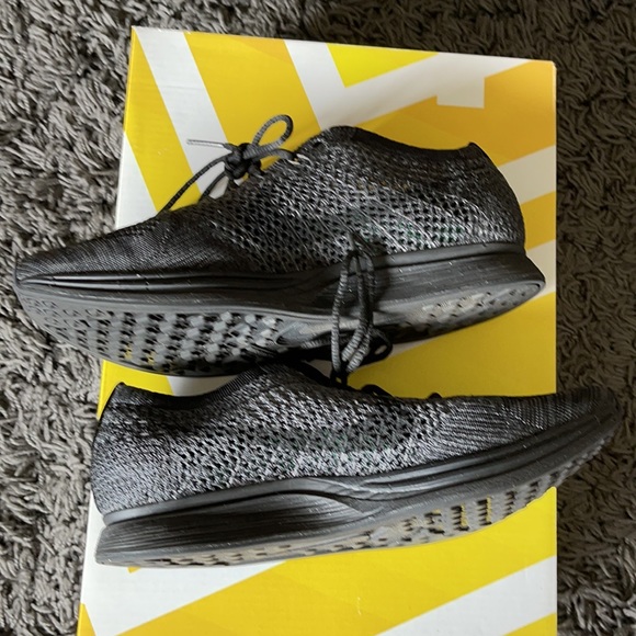 Triple black Nike Racer - Picture 2 of 6